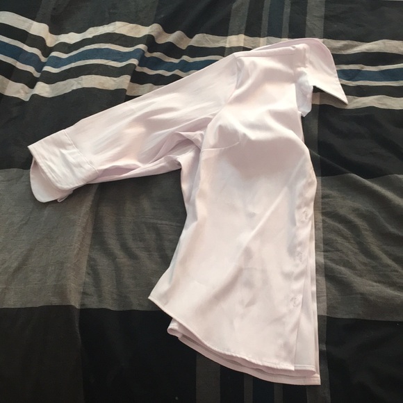 Classy white button down - Picture 4 of 4